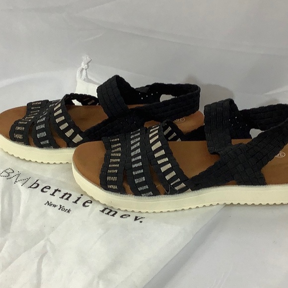 NWOT-BM Bernie mev. Women’s Sandals - Picture 4 of 4